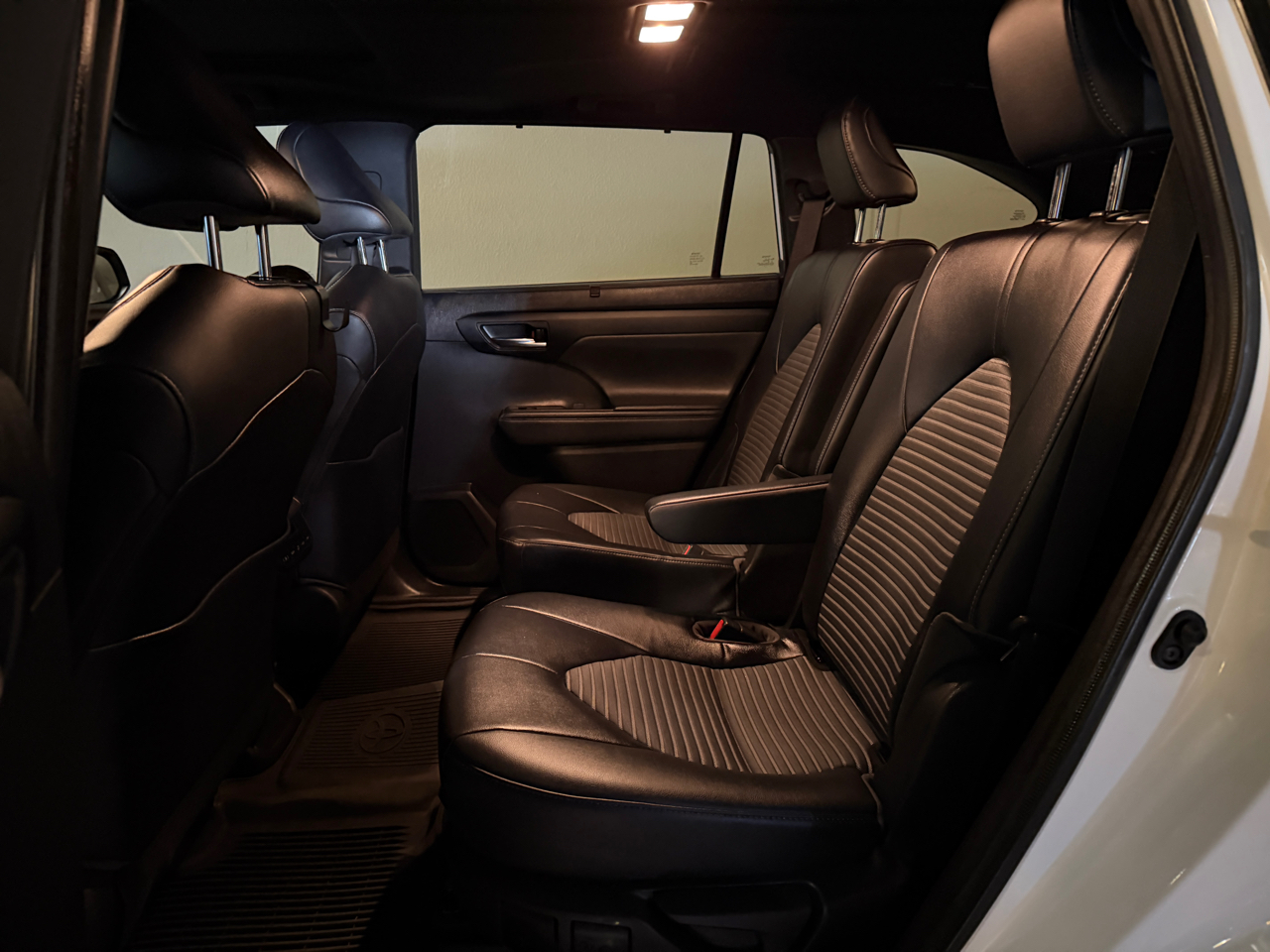 Toyota Highlander XSE FWD V6 2022