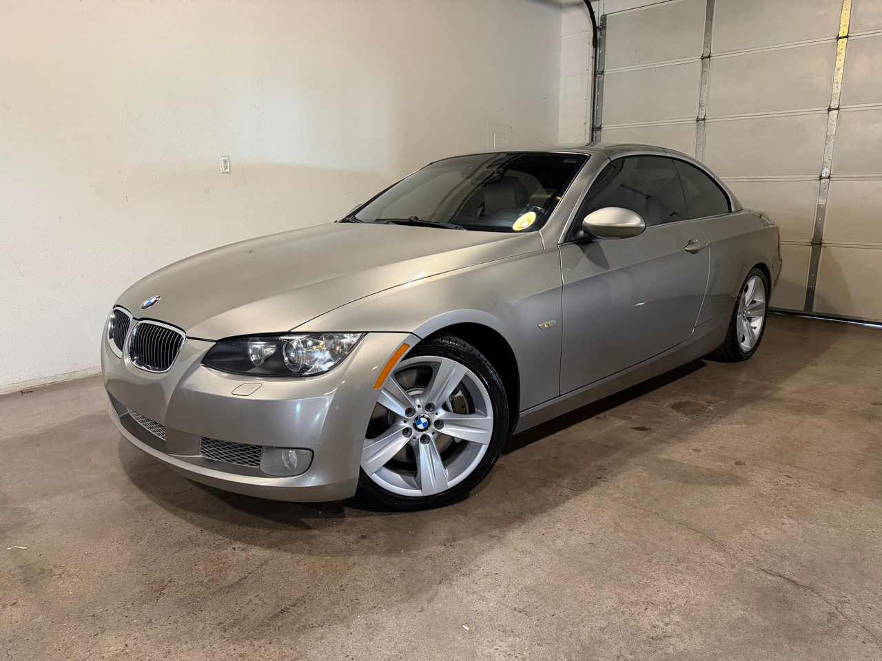 BMW 3-Series 335i Convertible 2009