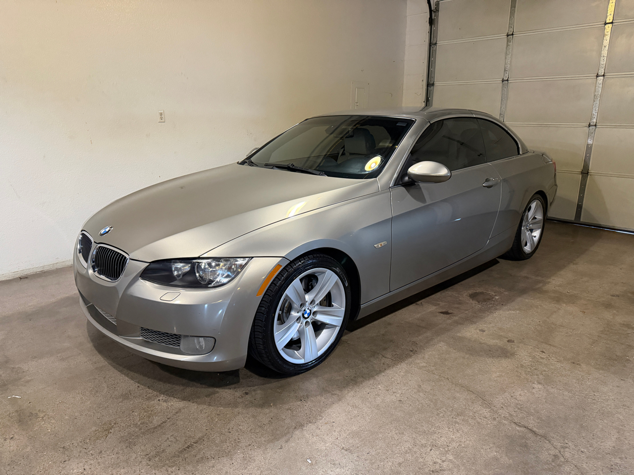 BMW 3-Series 335i Convertible 2009