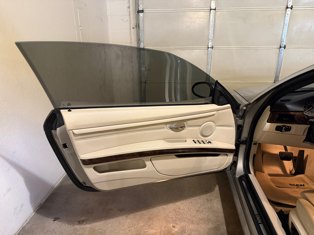 BMW 3-Series 335i Convertible 2009