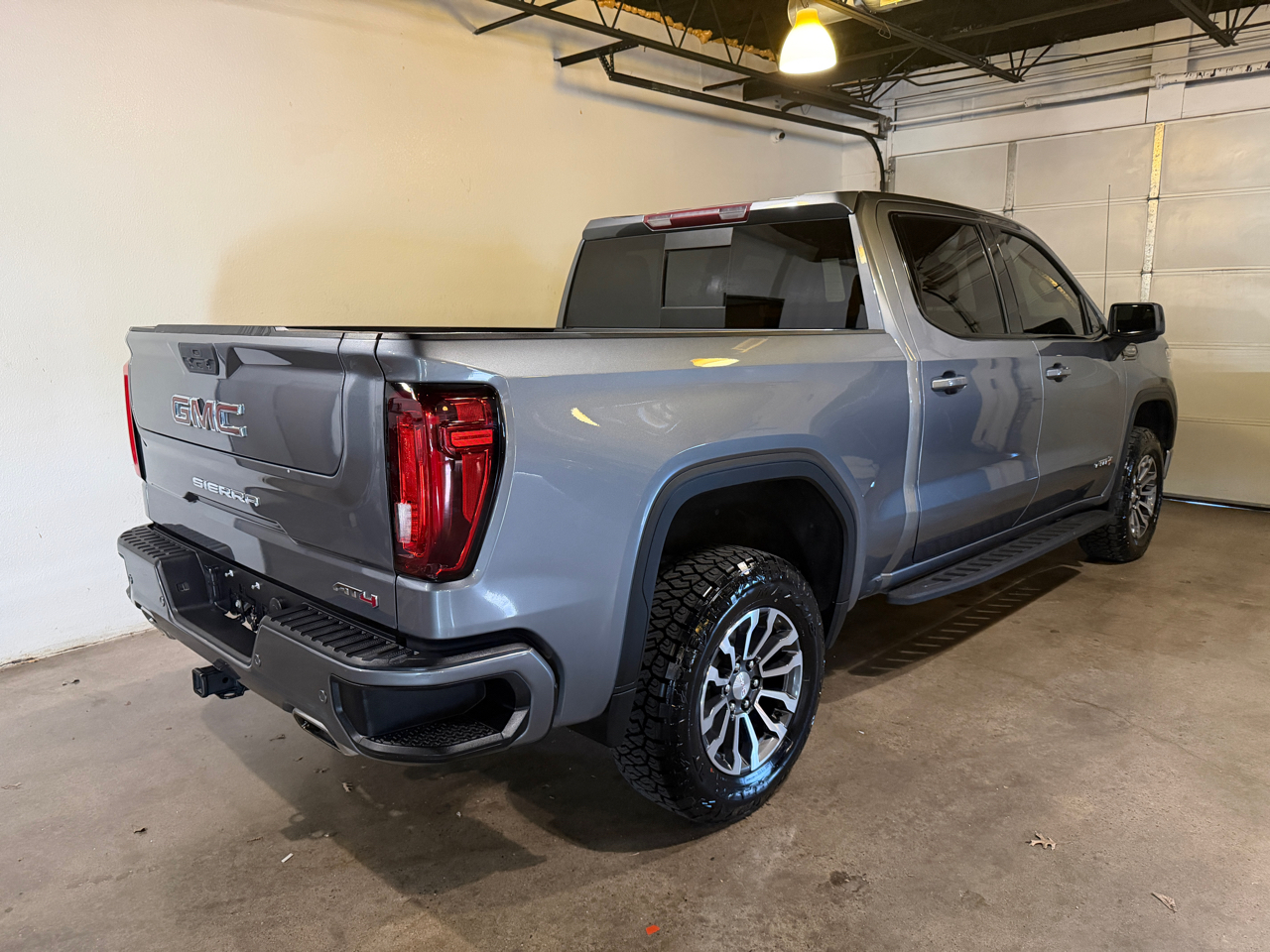 GMC Sierra 1500 AT4 Crew Cab 4WD 2021