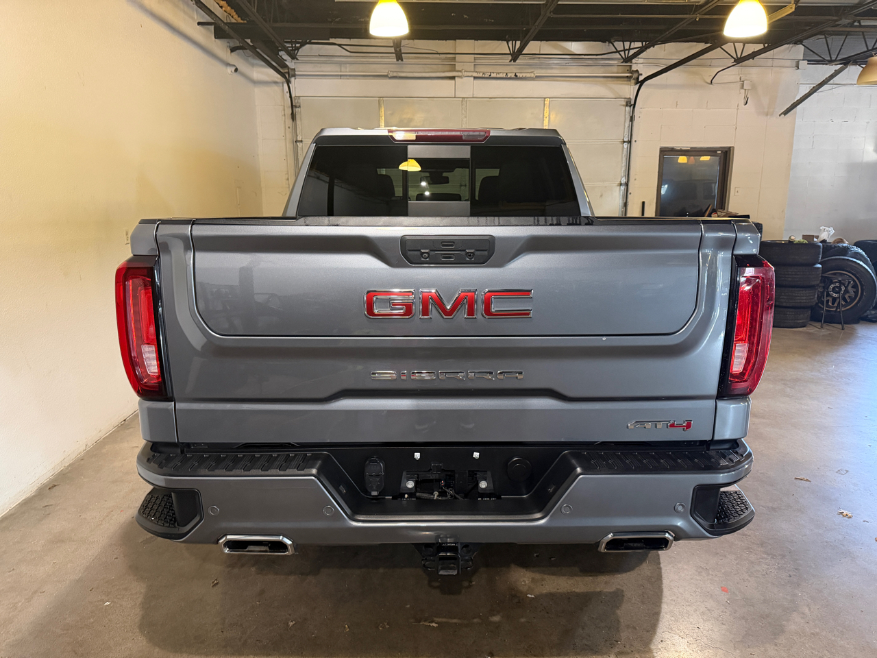 GMC Sierra 1500 AT4 Crew Cab 4WD 2021