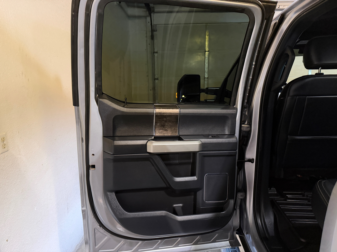 Ford F-250 SD Lariat Crew Cab 4WD 2022