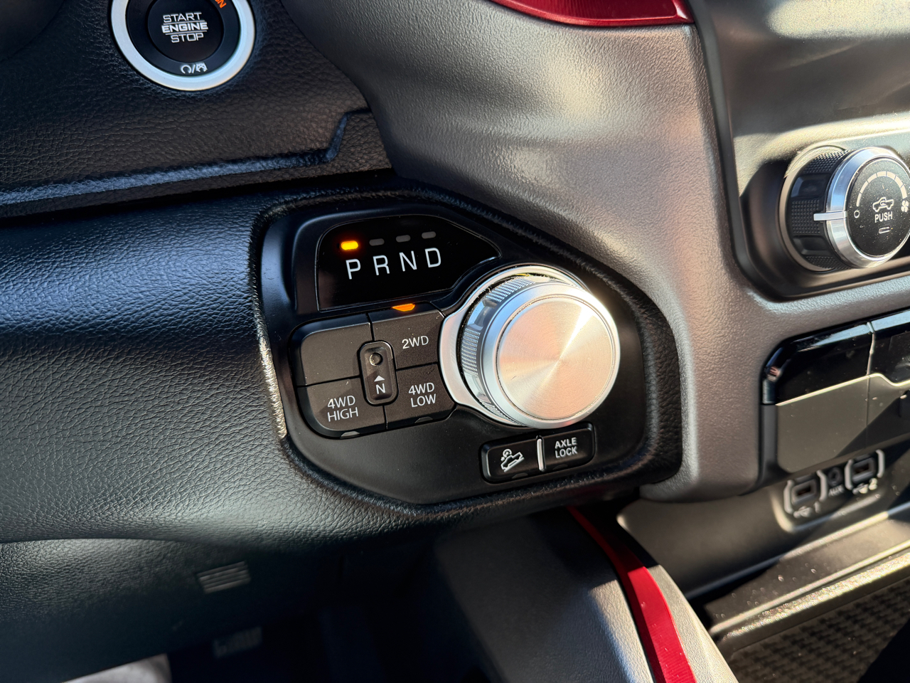 RAM 1500 Rebel Crew Cab 4WD 2020