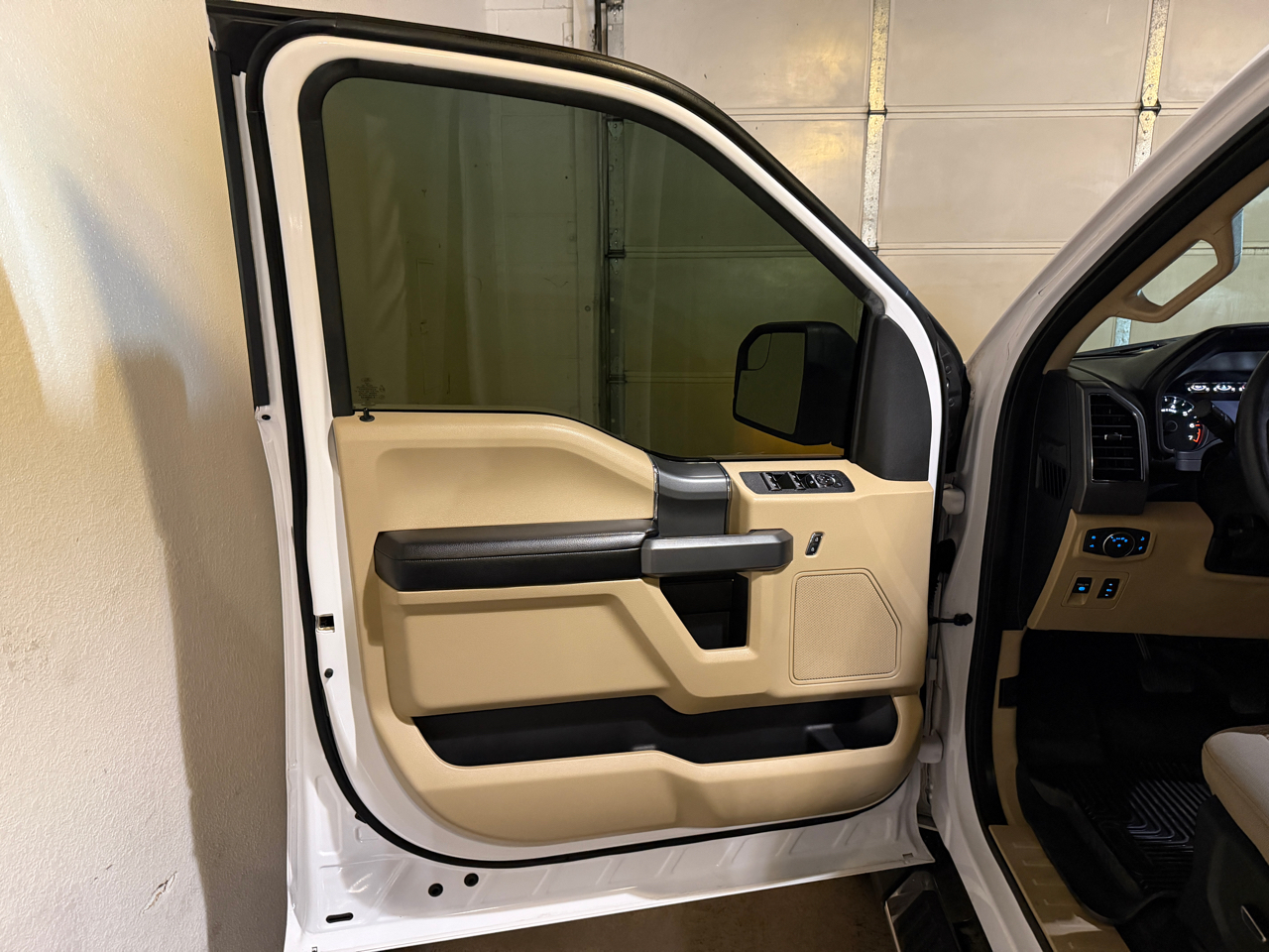 Ford F-150 XLT SuperCrew 4WD 2018