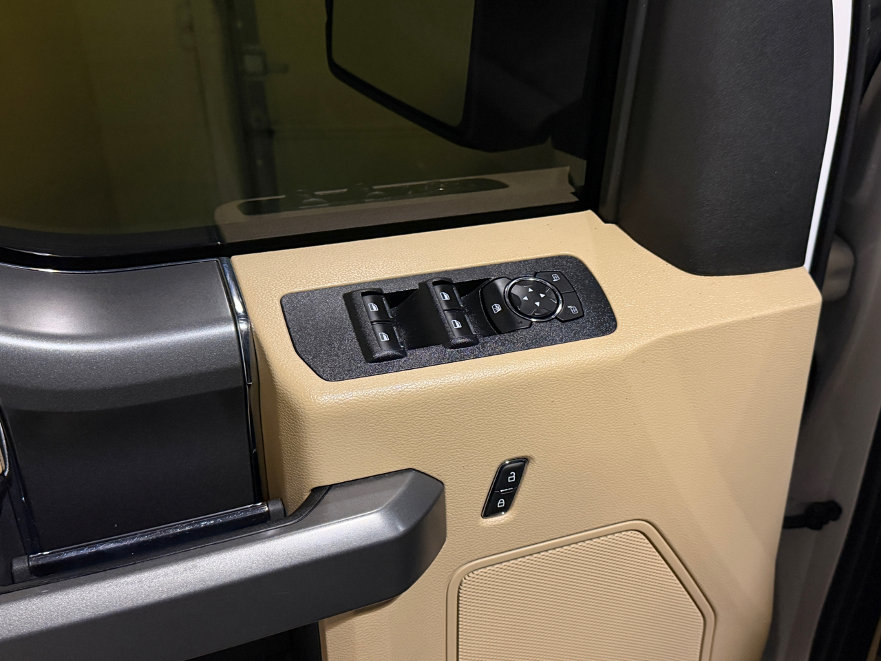 Ford F-150 XLT SuperCrew 4WD 2018