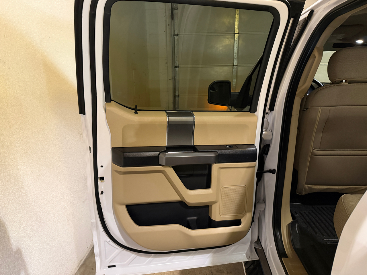 Ford F-150 XLT SuperCrew 4WD 2018