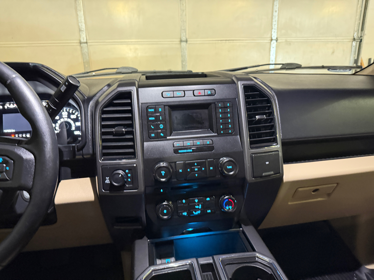 Ford F-150 XLT SuperCrew 4WD 2018