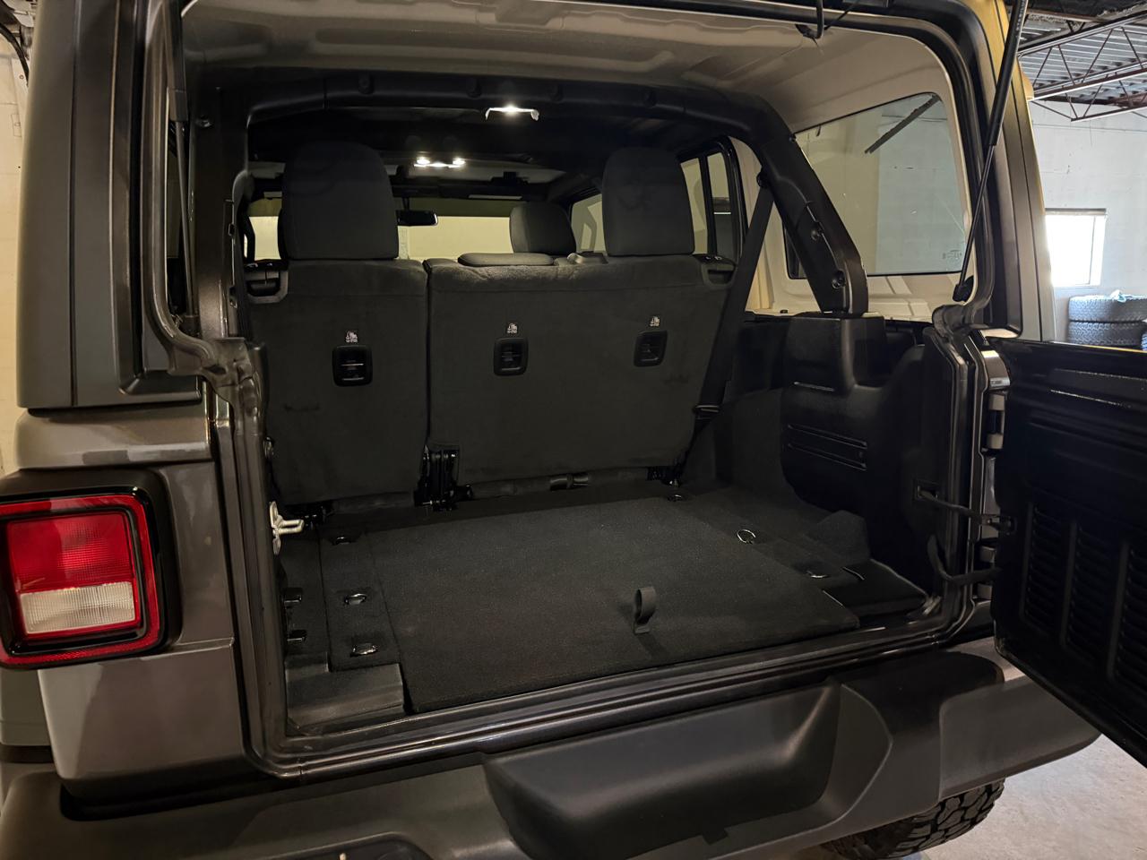 Jeep Wrangler Unlimited Sport 2022