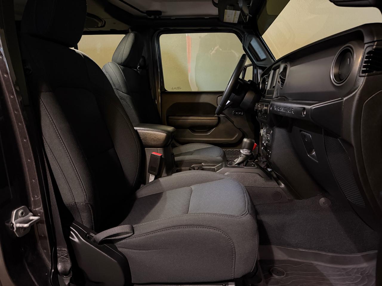 Jeep Wrangler Unlimited Sport 2022