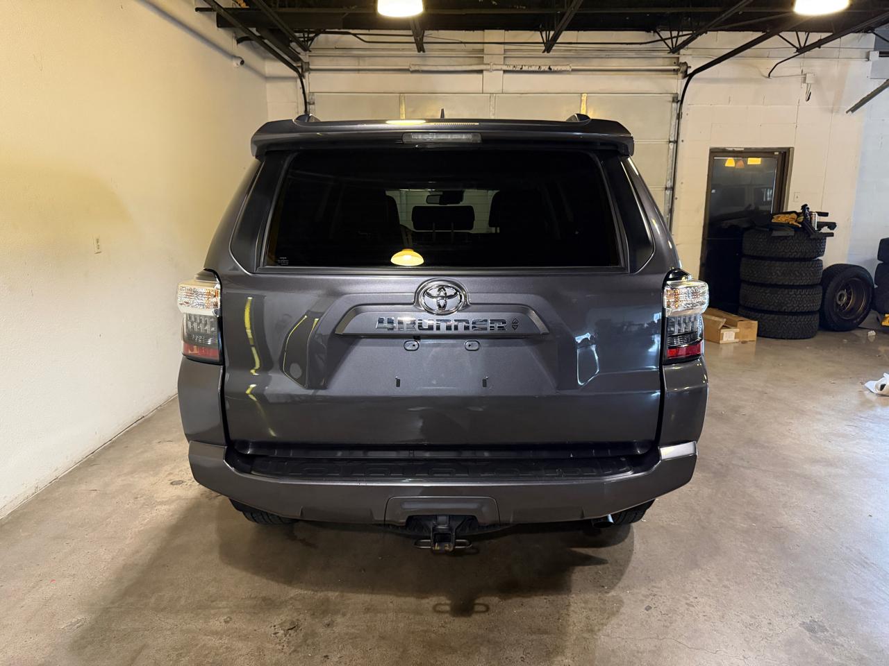 Toyota 4Runner SR5 Premium 4WD 2022