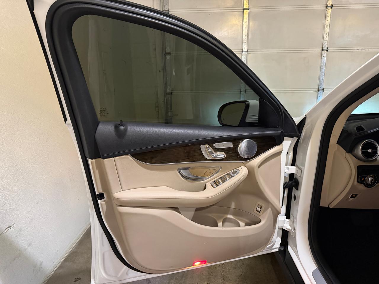 Mercedes-Benz GLC-Class GLC300 4MATIC 2016