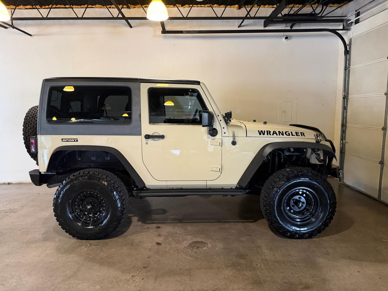 Jeep Wrangler Sport 4WD 2011