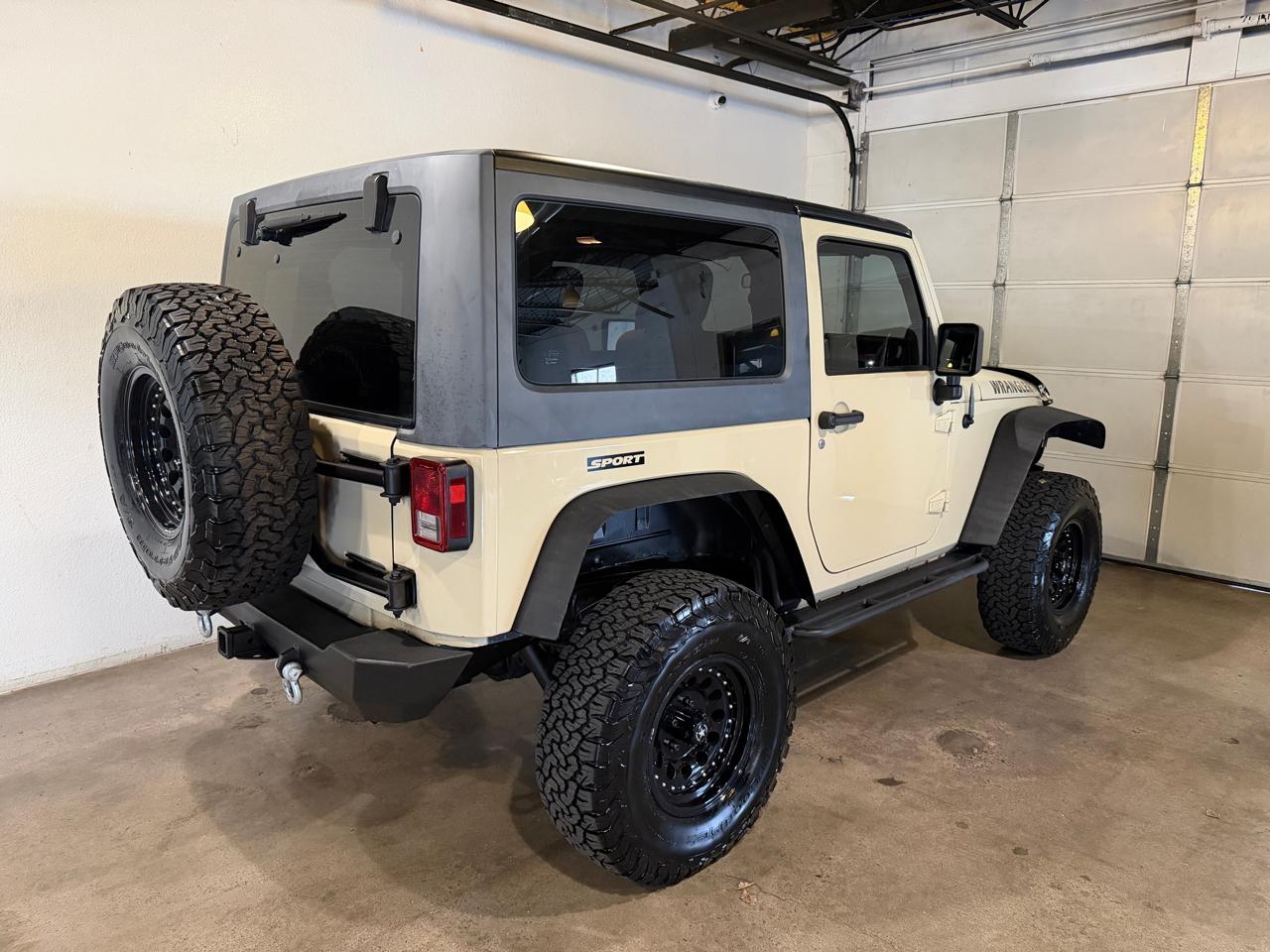 Jeep Wrangler Sport 4WD 2011