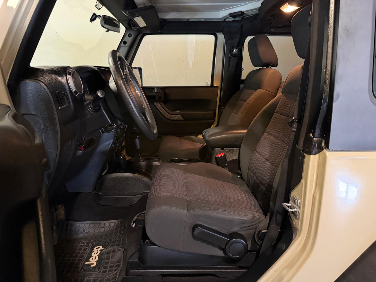 Jeep Wrangler Sport 4WD 2011