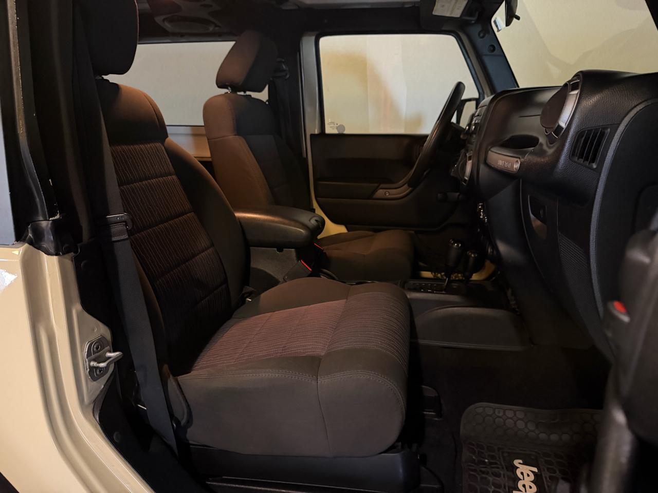 Jeep Wrangler Sport 4WD 2011