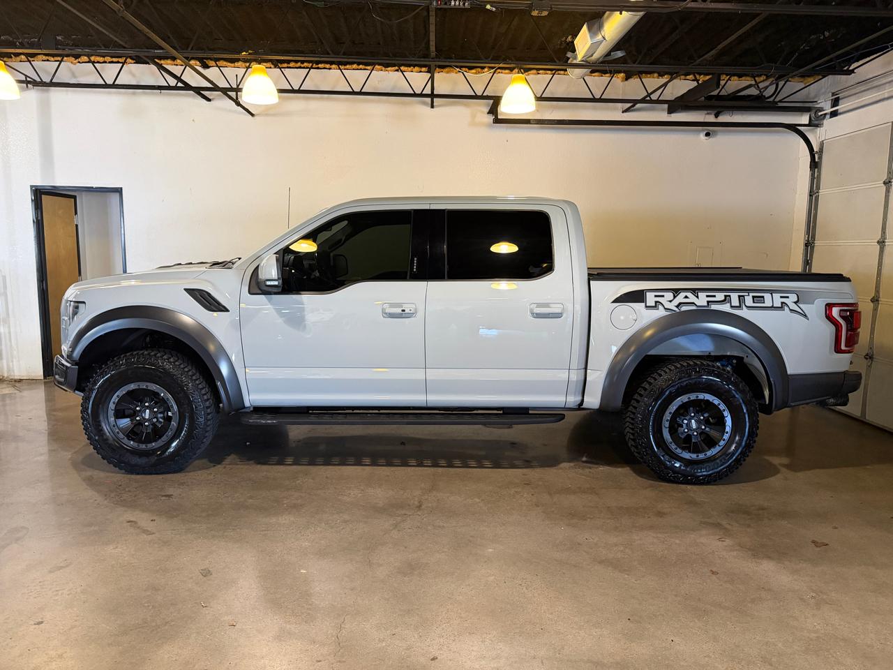 Ford F-150 Raptor SuperCrew 4WD 2017