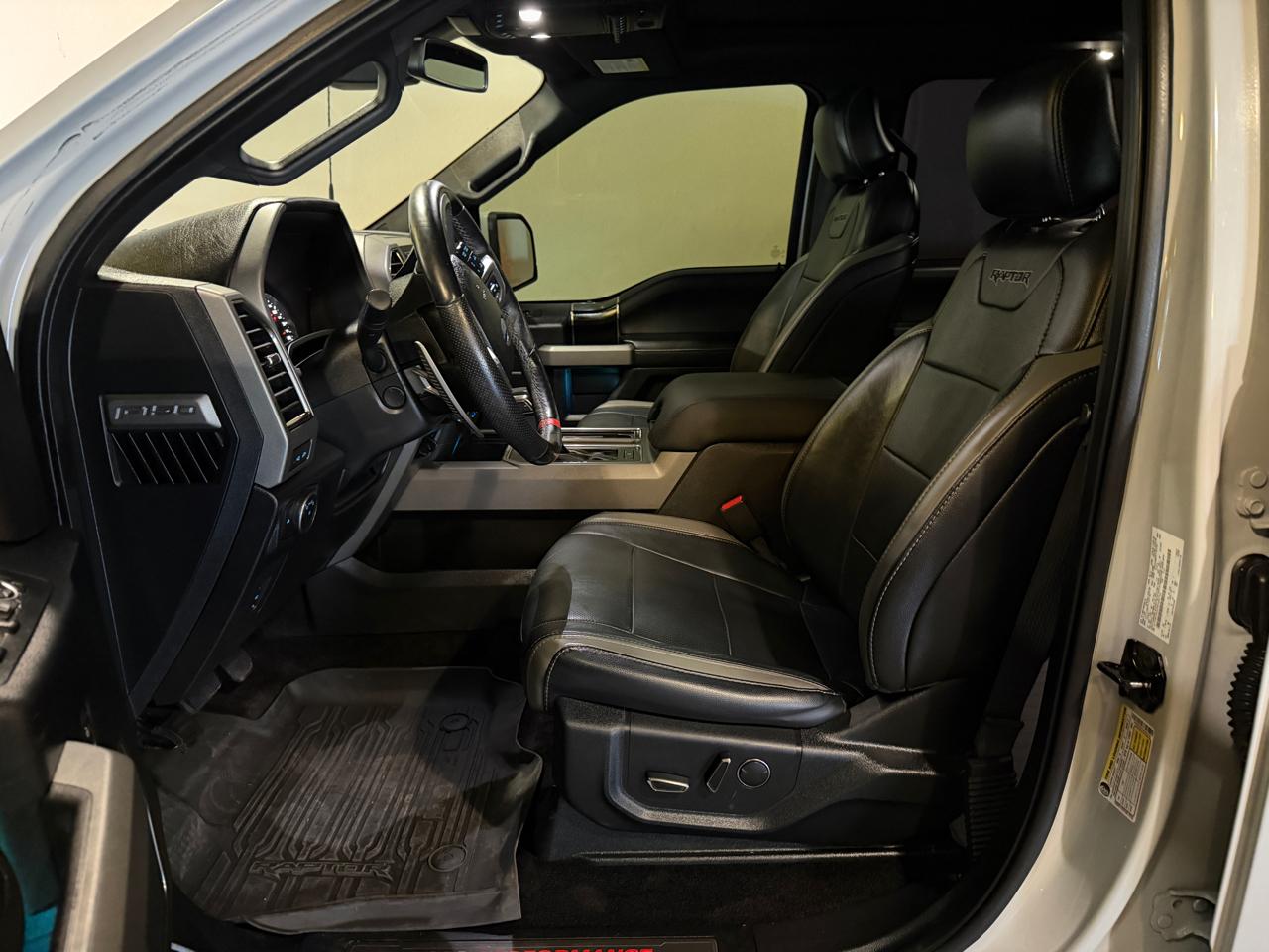 Ford F-150 Raptor SuperCrew 4WD 2017