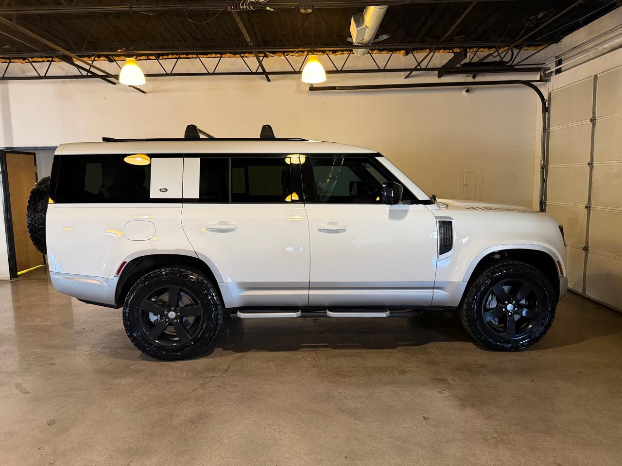 Land Rover Defender 130 First Edition 2023