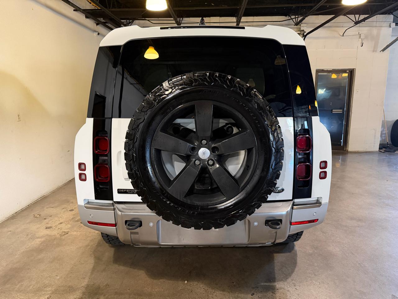 Land Rover Defender 130 First Edition 2023