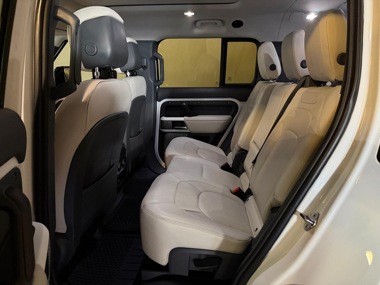 Land Rover Defender 130 First Edition 2023