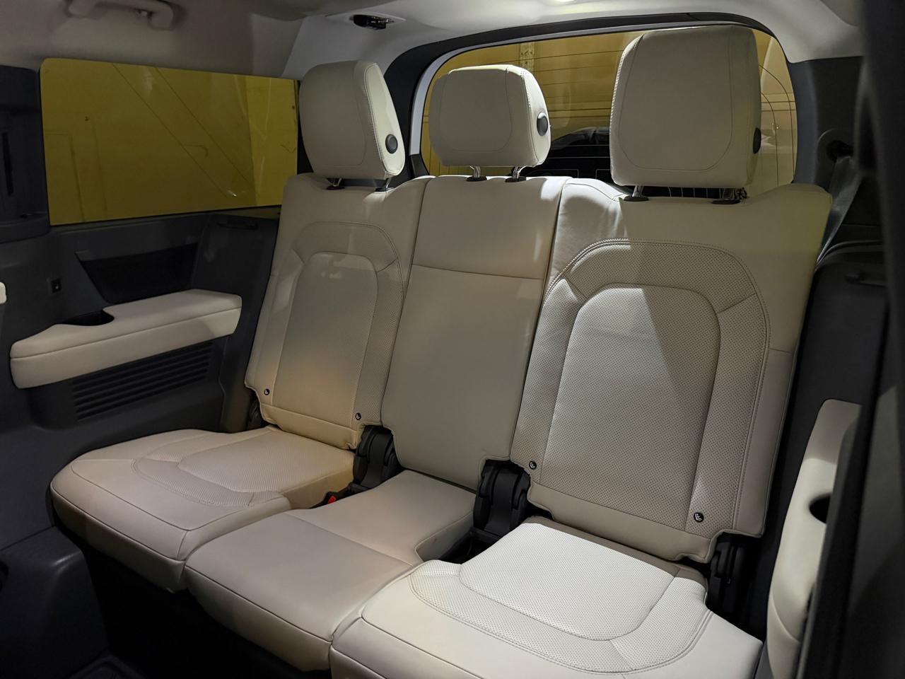 Land Rover Defender 130 First Edition 2023