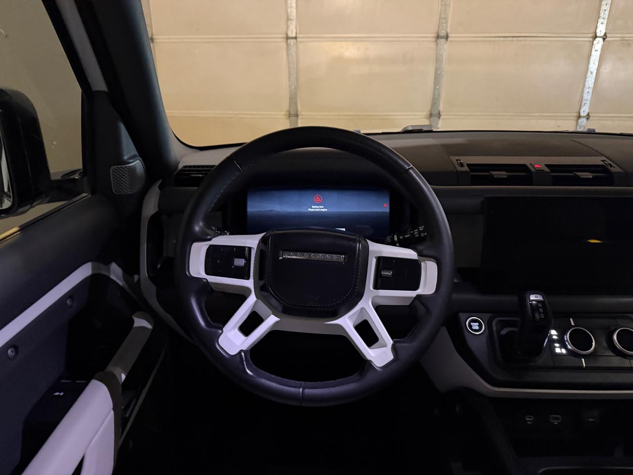 Land Rover Defender 130 First Edition 2023