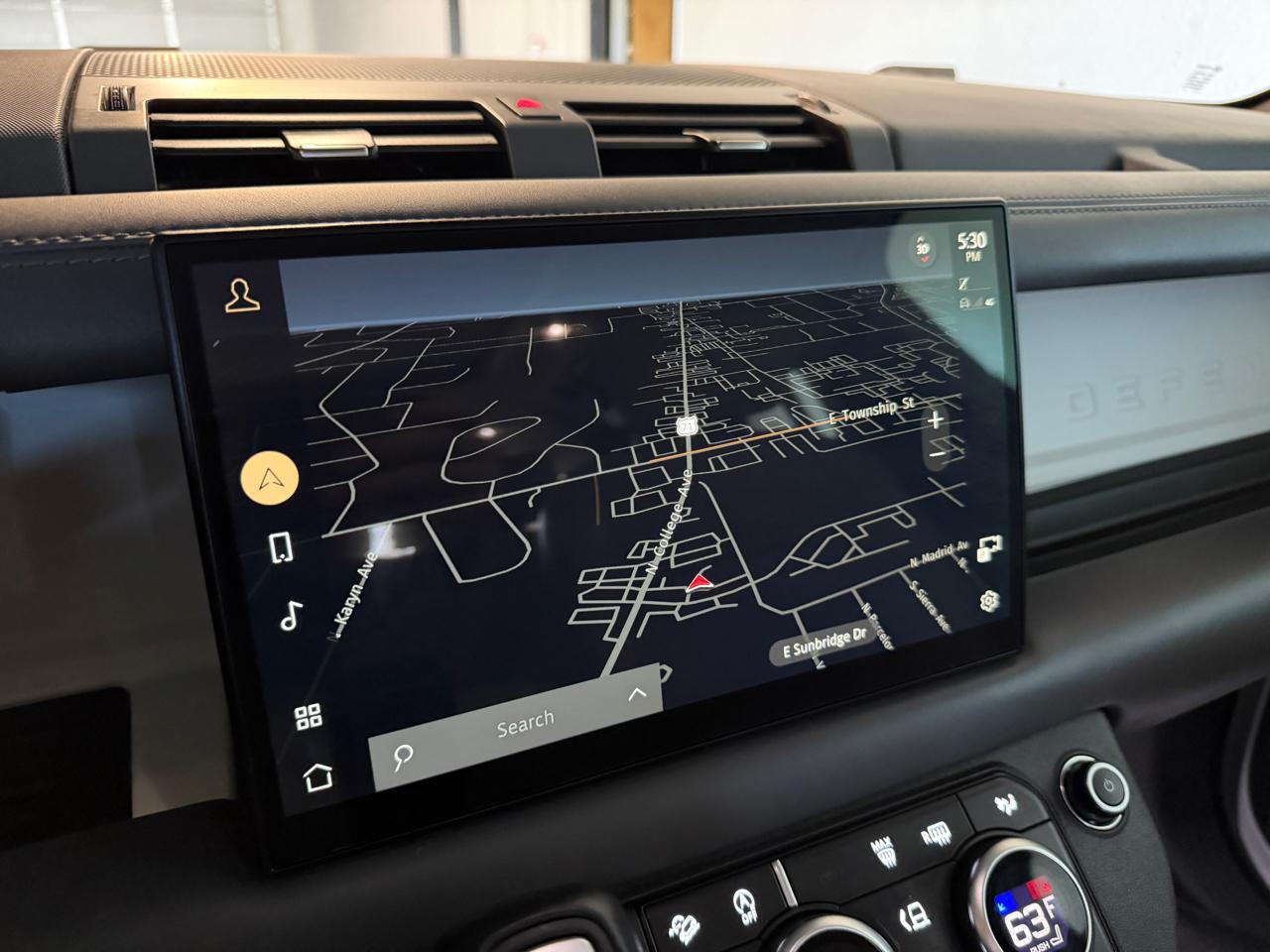 Land Rover Defender 130 First Edition 2023