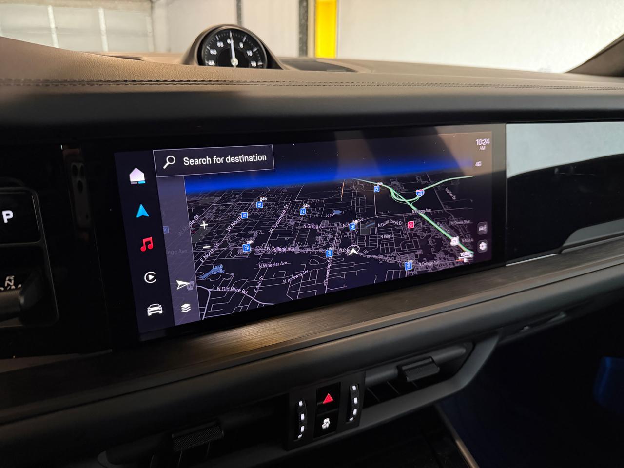 Porsche Cayenne GTS Coupe 2025