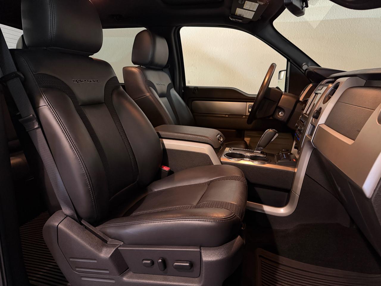 Ford F-150 SVT Raptor SuperCrew 5.5-ft. Bed 4WD 2012