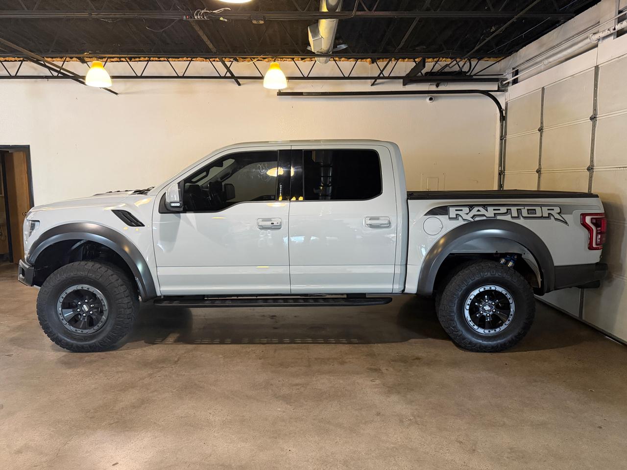Ford F-150 Raptor SuperCrew 4WD 2017