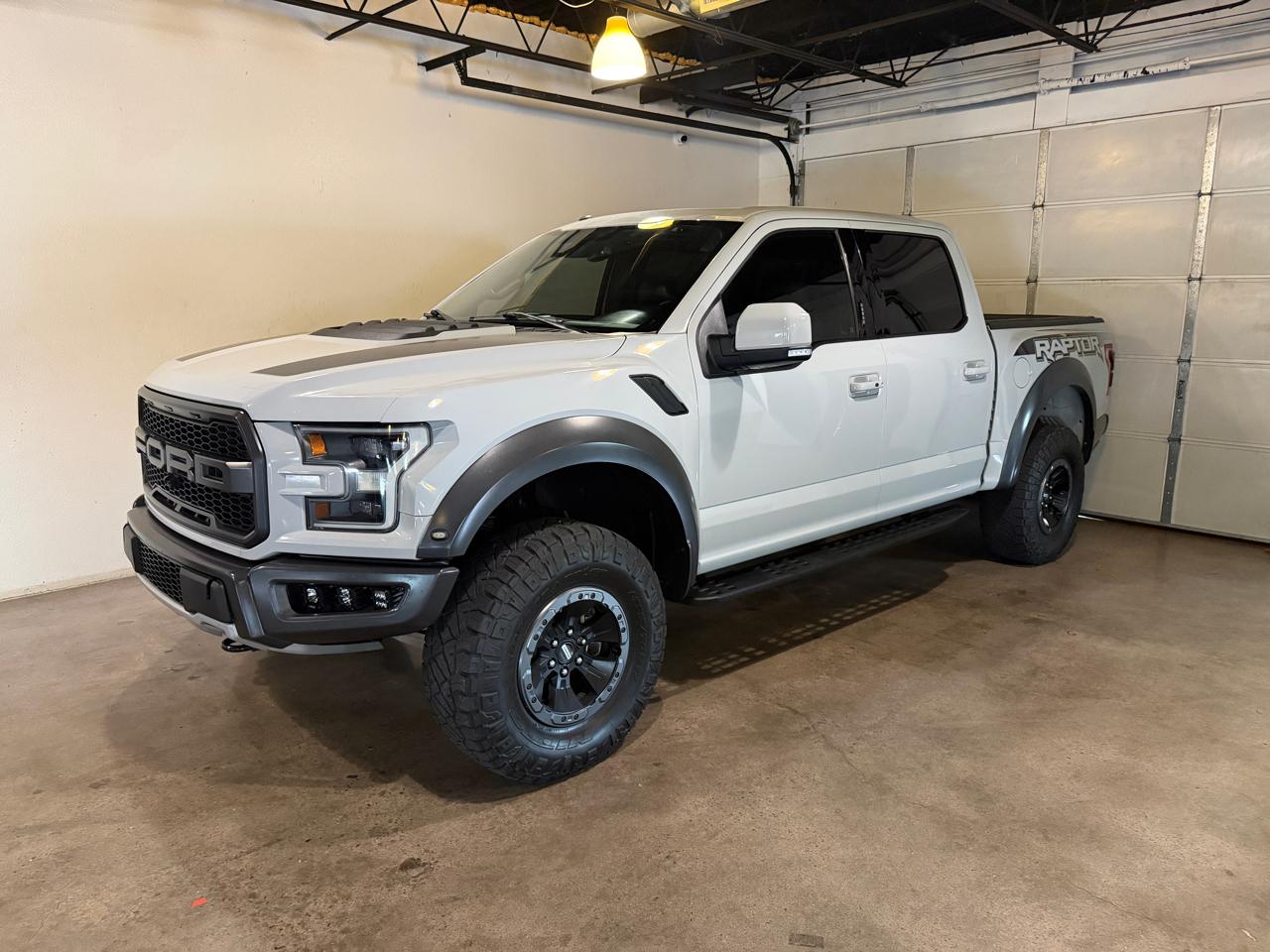 Ford F-150 Raptor SuperCrew 4WD 2017