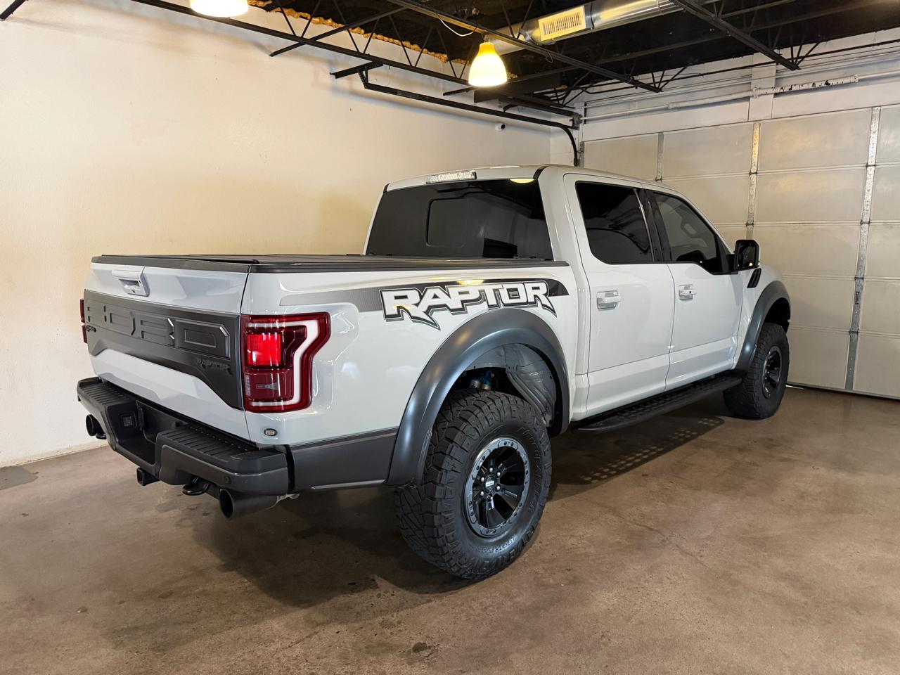 Ford F-150 Raptor SuperCrew 4WD 2017