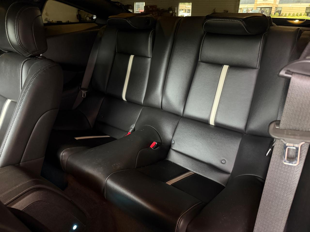 Ford Mustang GT Premium Coupe 2013