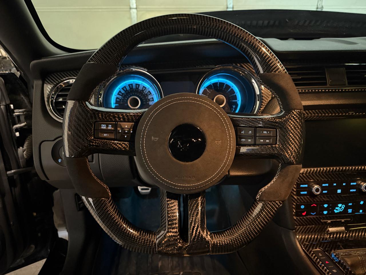 Ford Mustang GT Premium Coupe 2013