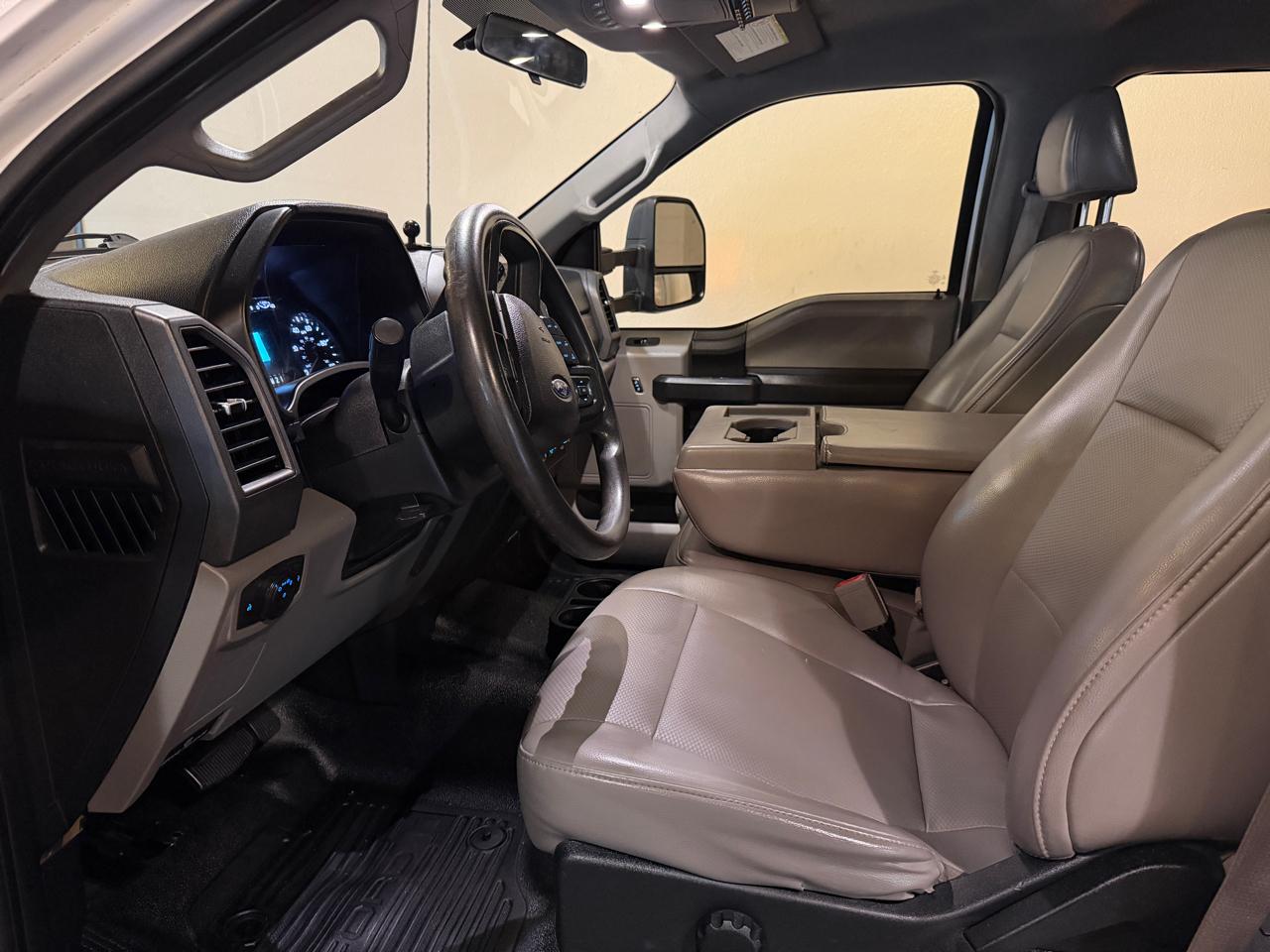 Ford F-350 SD XL Crew Cab DRW 4WD 2018