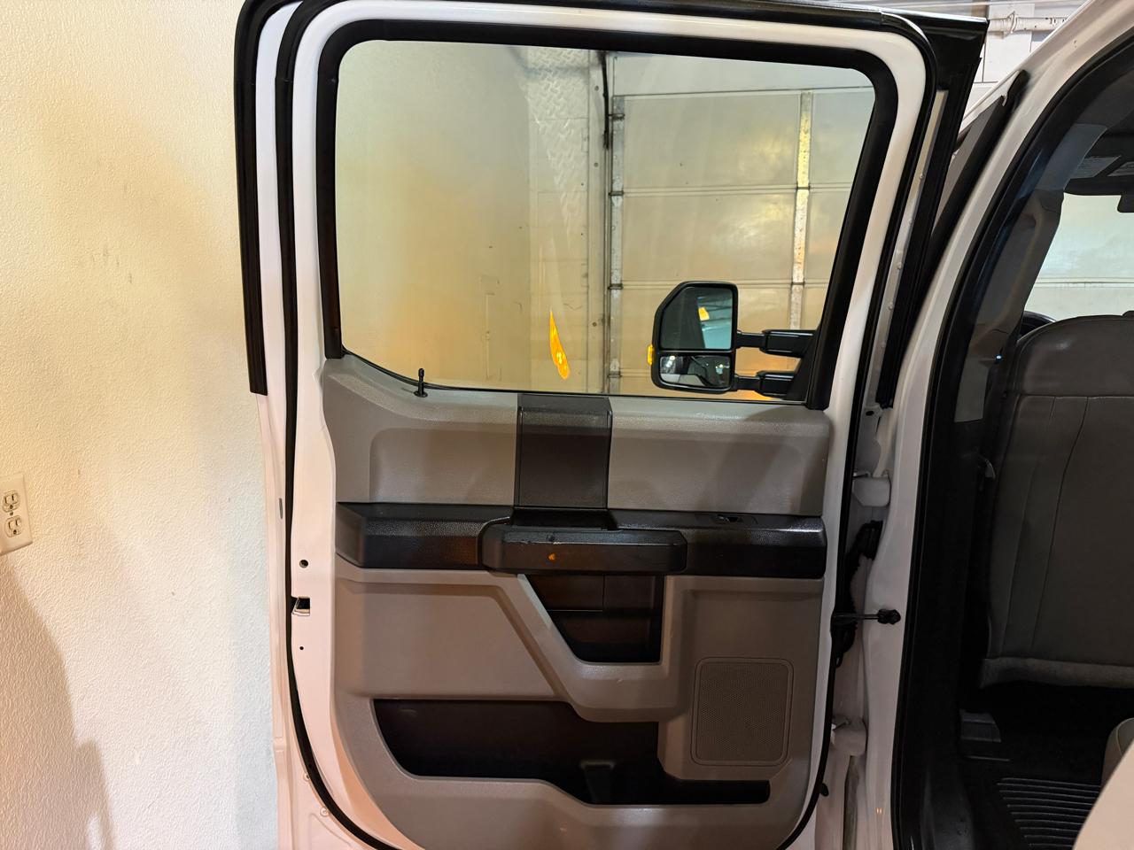 Ford F-350 SD XL Crew Cab DRW 4WD 2018