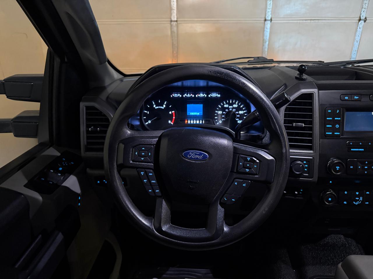 Ford F-350 SD XL Crew Cab DRW 4WD 2018