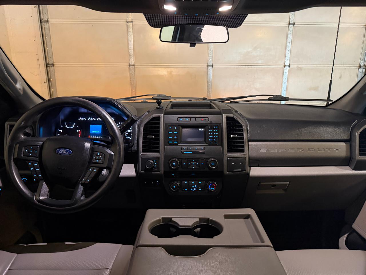 Ford F-350 SD XL Crew Cab DRW 4WD 2018