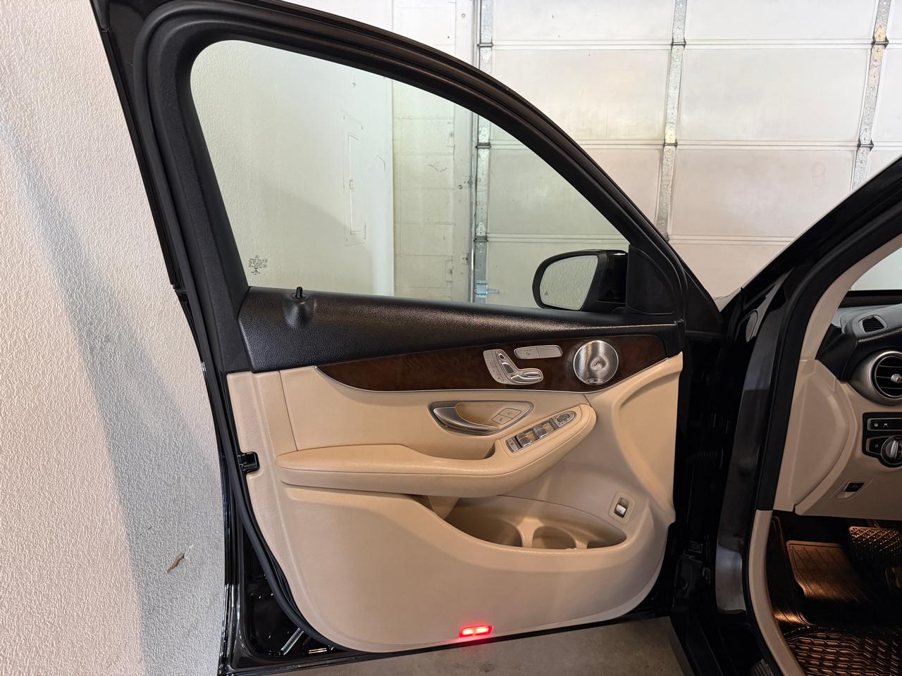 Mercedes-Benz GLC-Class GLC300 4MATIC 2019