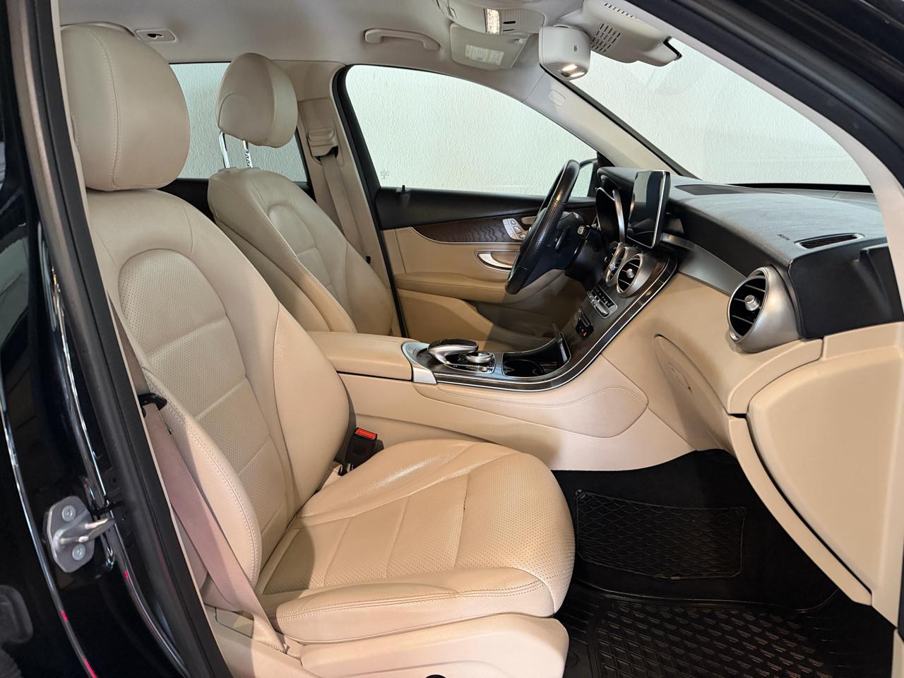 Mercedes-Benz GLC-Class GLC300 4MATIC 2019