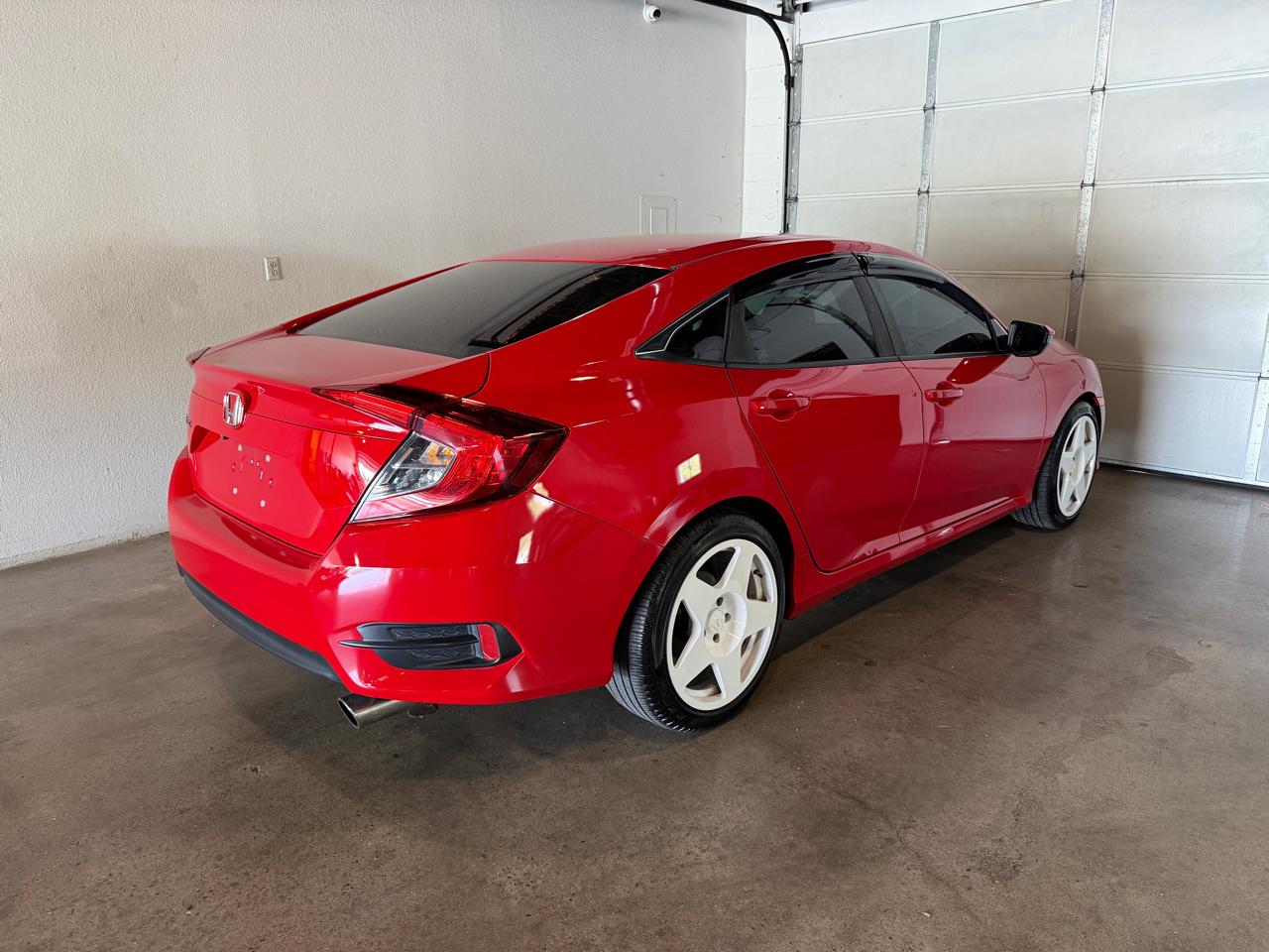 Honda Civic LX Sedan 6MT 2017