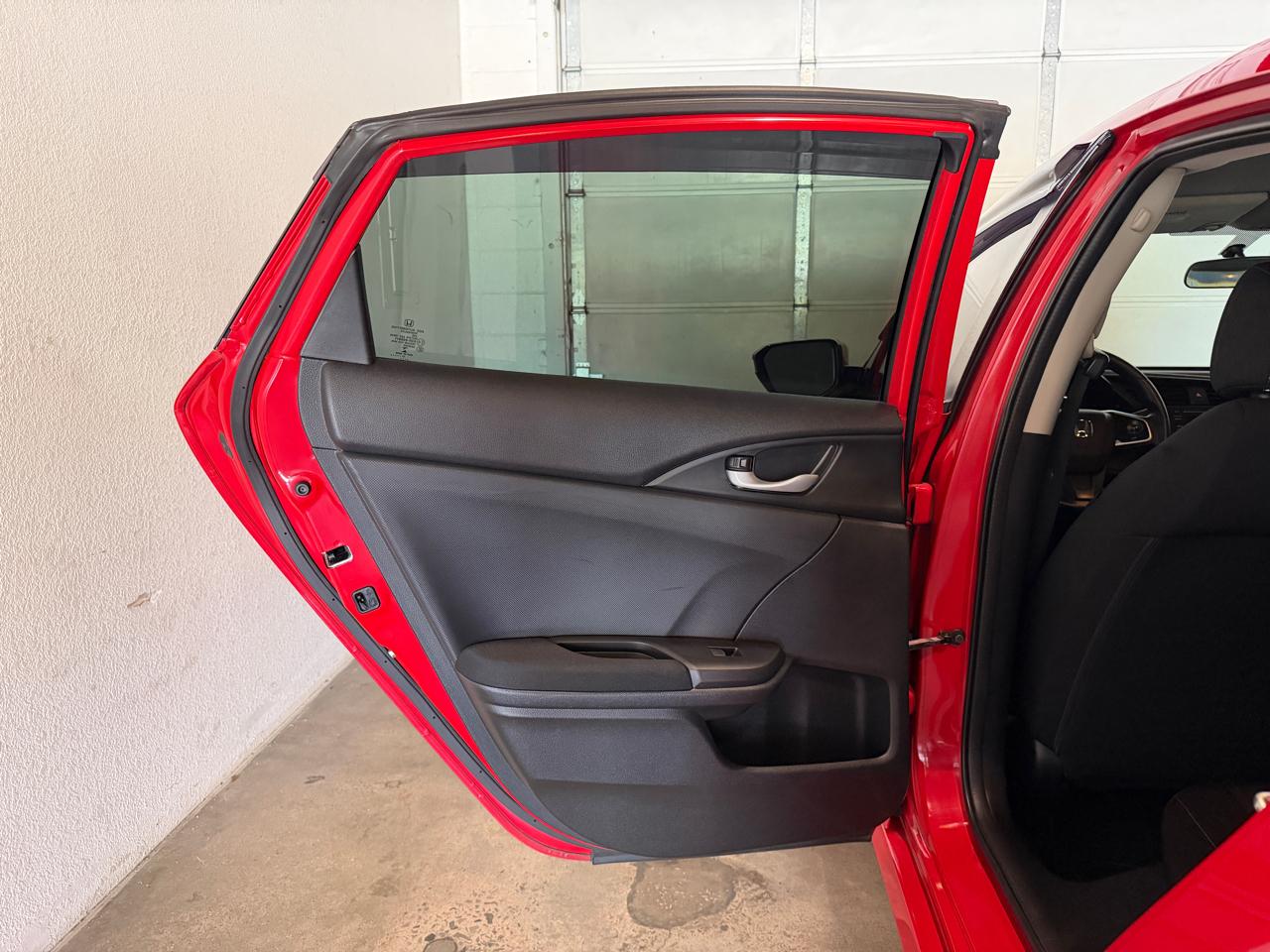 Honda Civic LX Sedan 6MT 2017