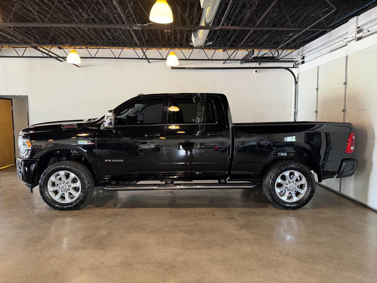 RAM 3500 Laramie Crew Cab 4WD 2023