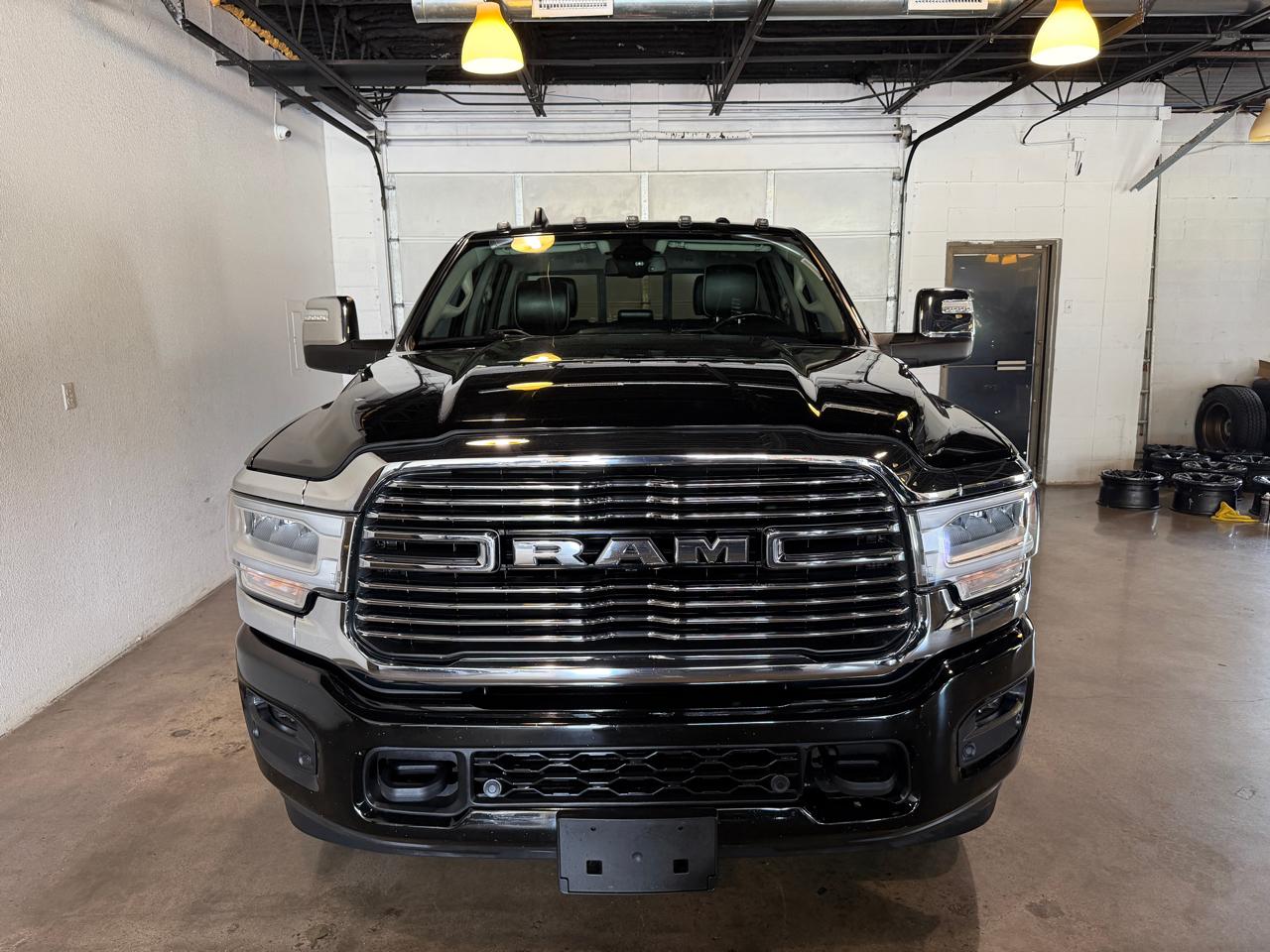 RAM 3500 Laramie Crew Cab 4WD 2023