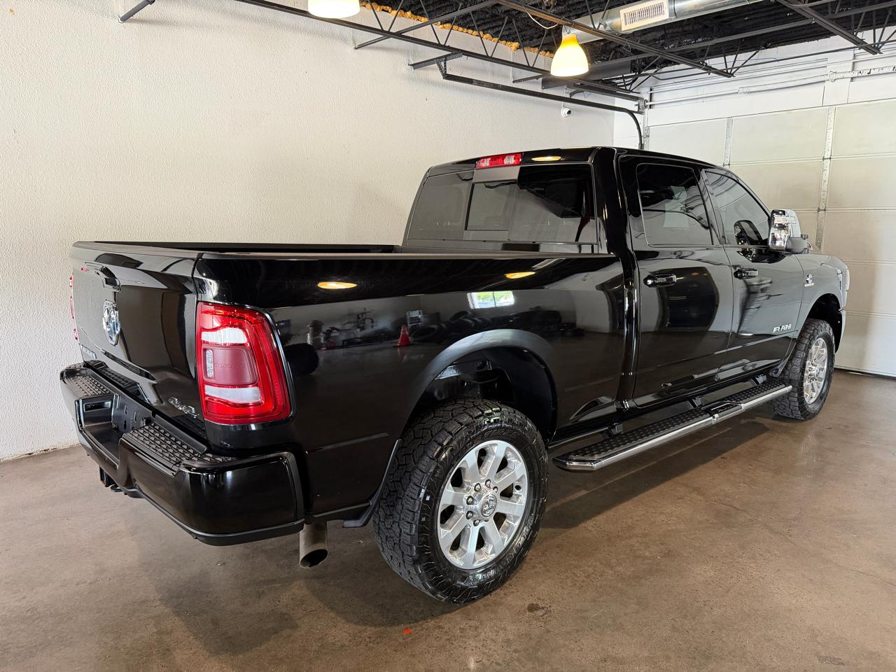 RAM 3500 Laramie Crew Cab 4WD 2023
