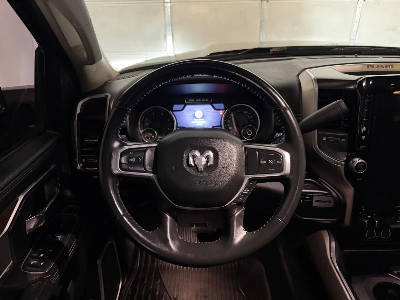 RAM 3500 Laramie Crew Cab 4WD 2023