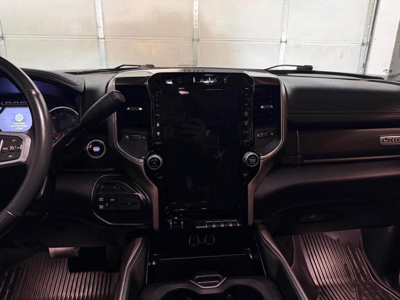 RAM 3500 Laramie Crew Cab 4WD 2023