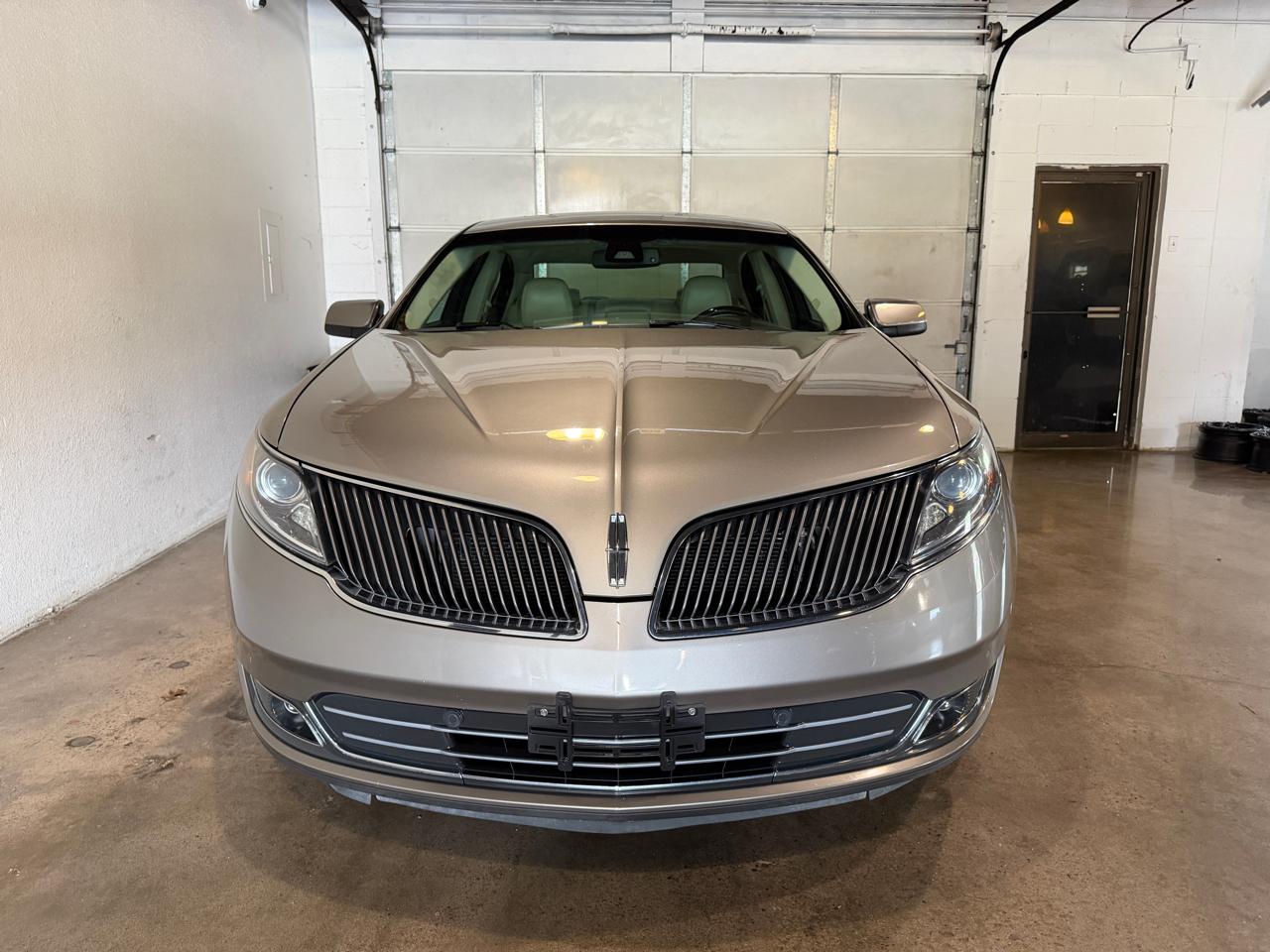 Lincoln MKS EcoBoost AWD 2016