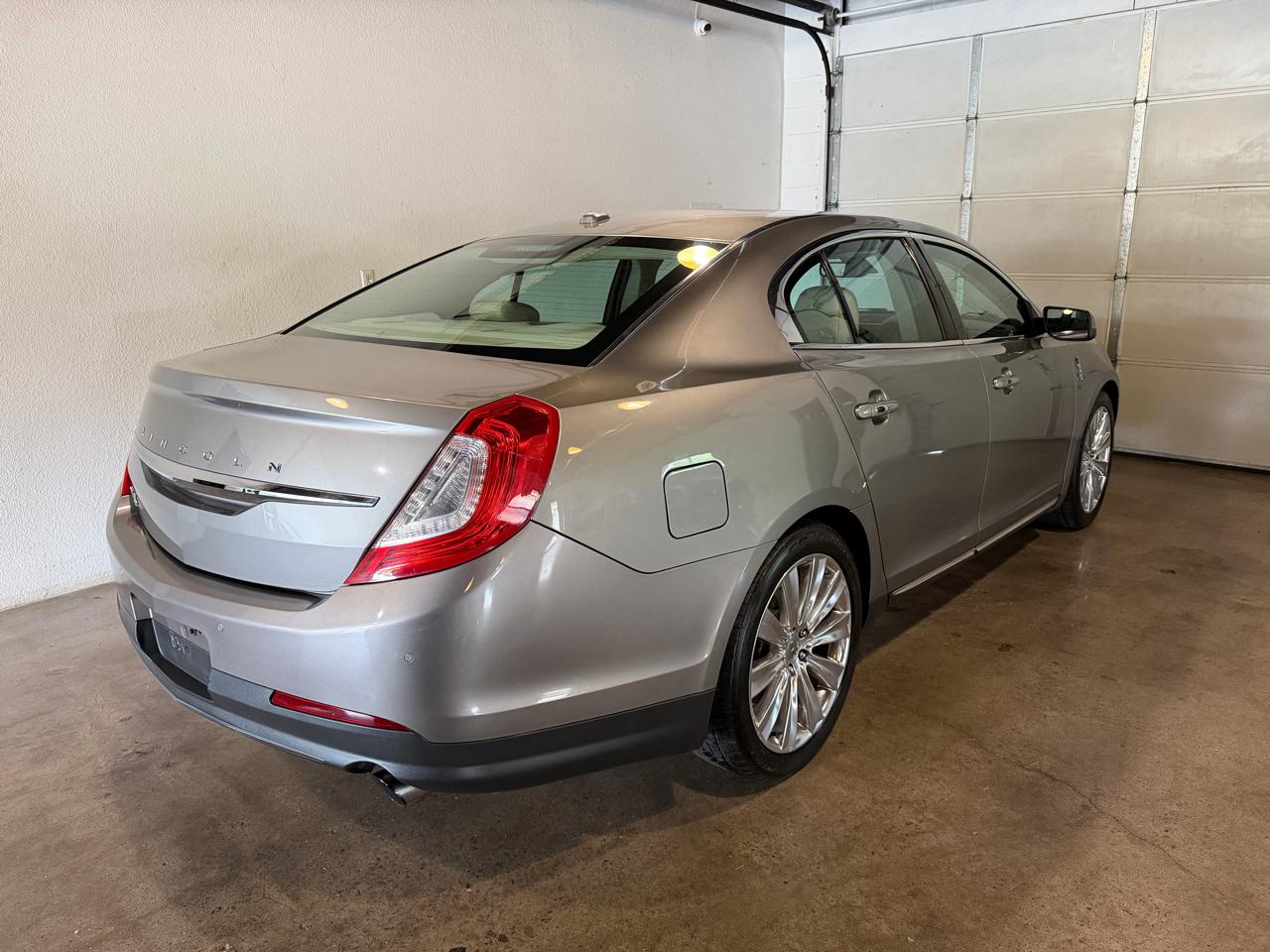 Lincoln MKS EcoBoost AWD 2016